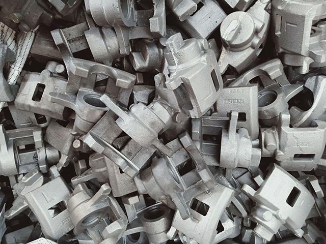 নমনীয় লোহার ঢালাইয়ের কার্বন উপাদান কী?